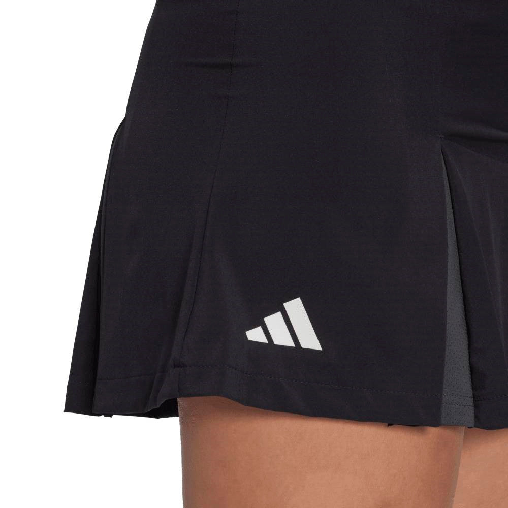 adidas Adidas Women's Club Pleated skirt (Black) - RacquetGuys.ca