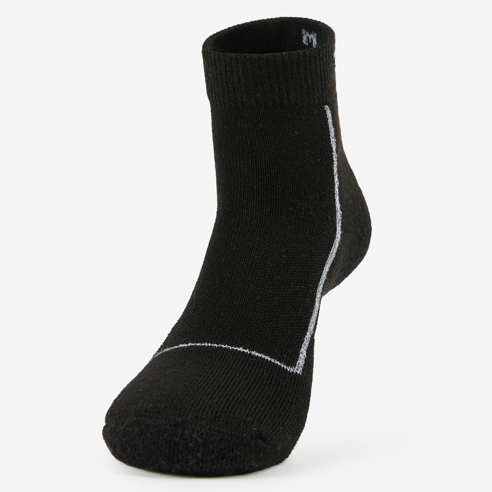 Thorlo Unisex Pickleball Light Cushion Ankle (Black) - RacquetGuys.ca