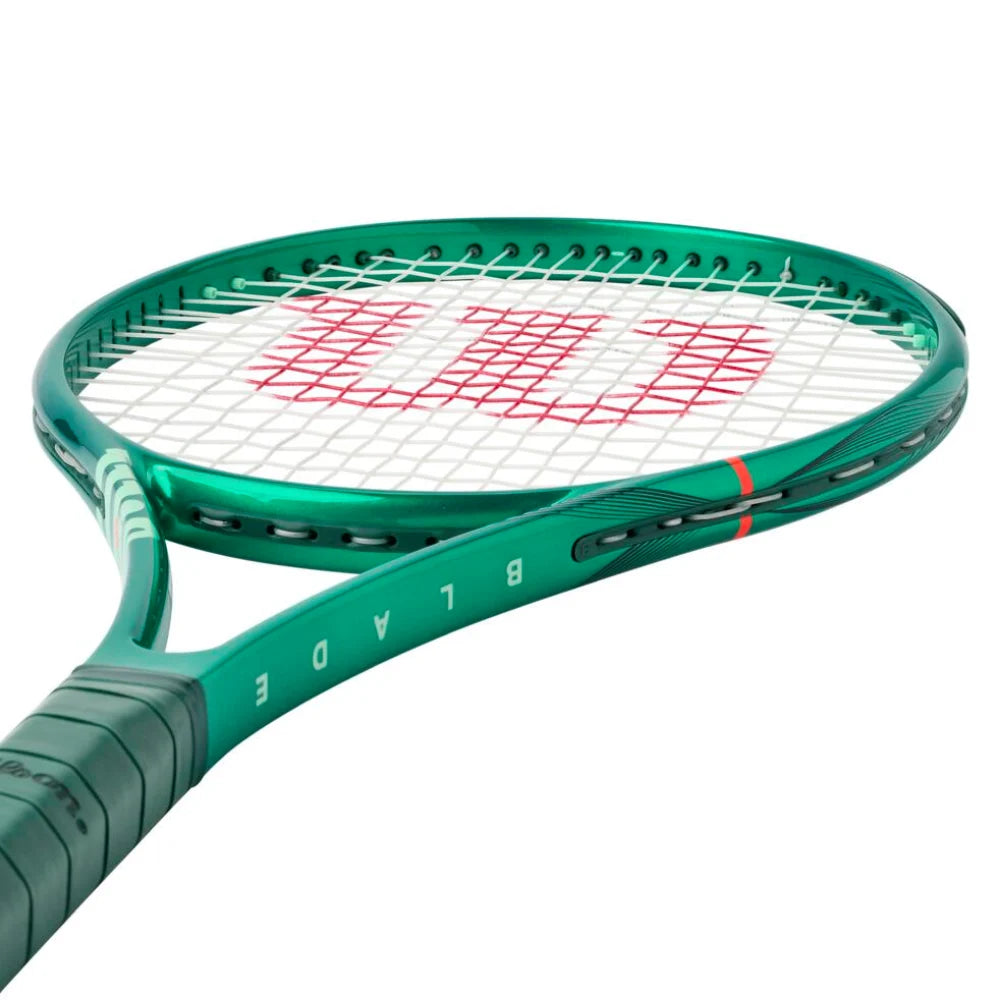 Wilson Blade 104 V10 - RacquetGuys.ca