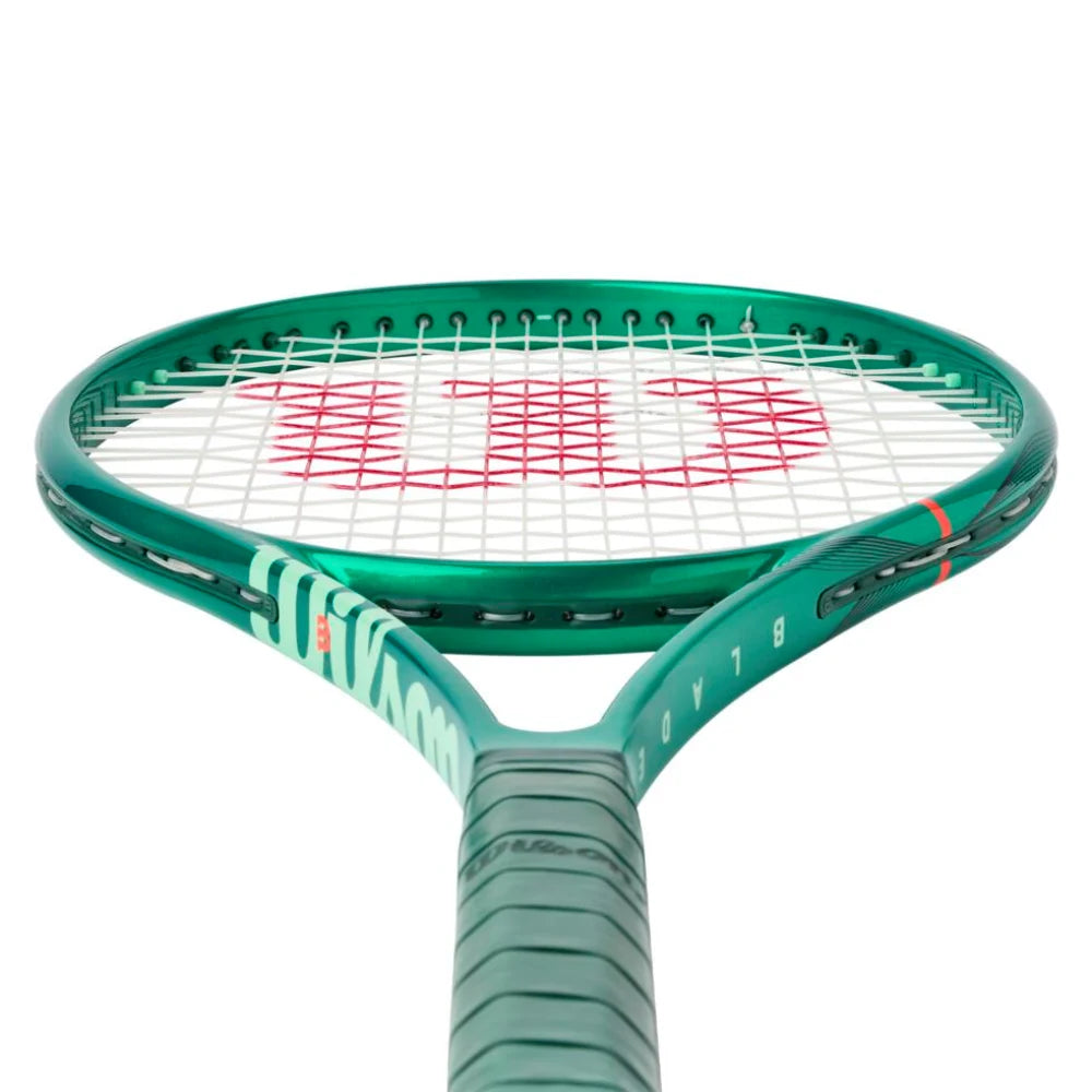 Wilson Blade 104 V10 - RacquetGuys.ca
