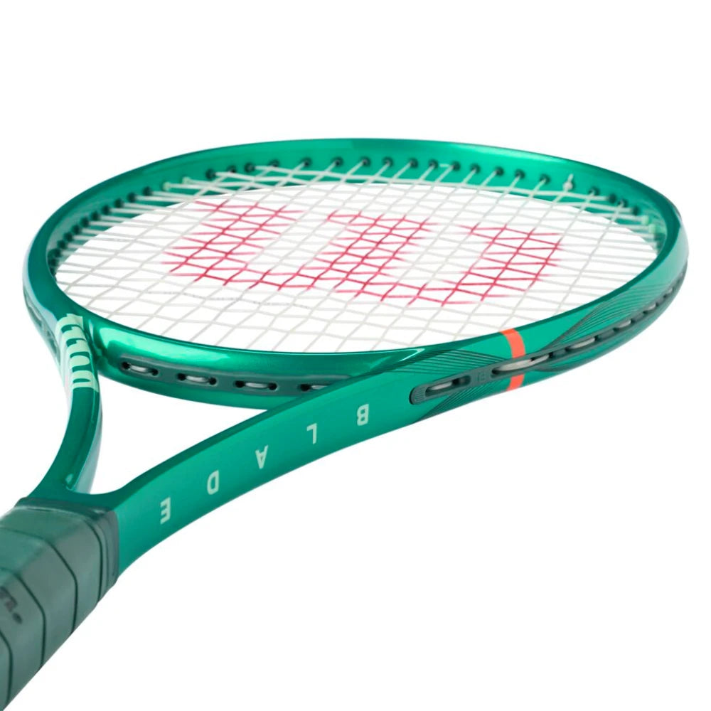 Wilson Blade 98 V10 16x19 Tennis Racquet in Toronto, Canada