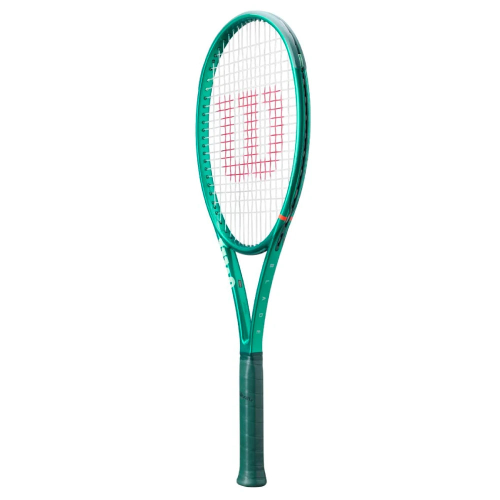Wilson Blade 98 16x19 V10 - RacquetGuys.ca