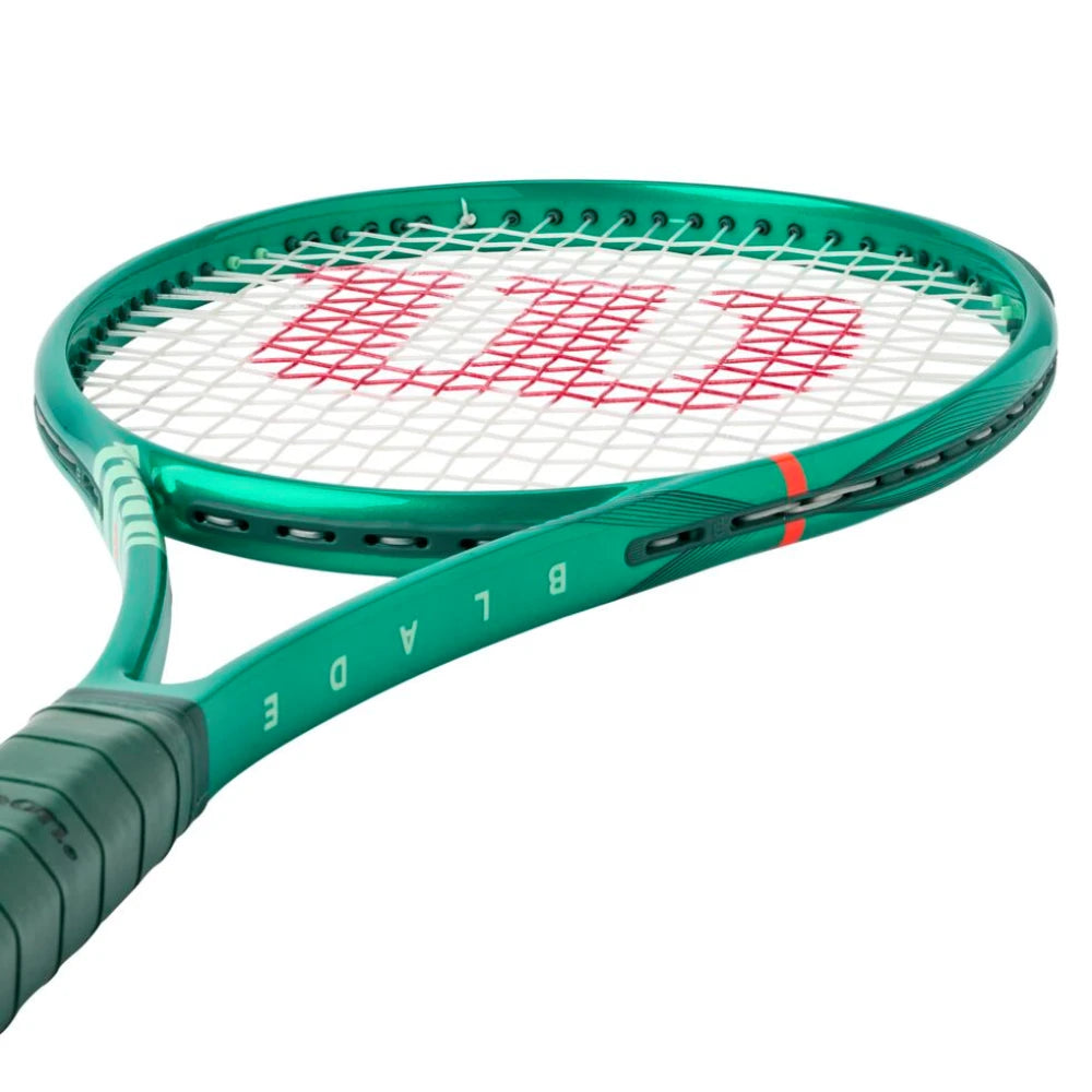 Wilson Blade 98 18x20 V10 Tennis Racquet in Canada – RacquetGuys.ca