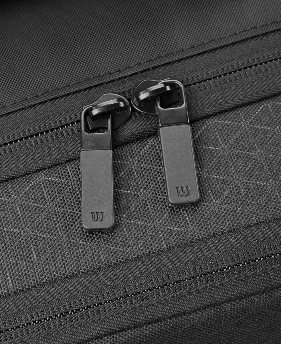 Wilson Clash v3 3 Pack Racquet Bag (Black/Infrared) - RacquetGuys.ca