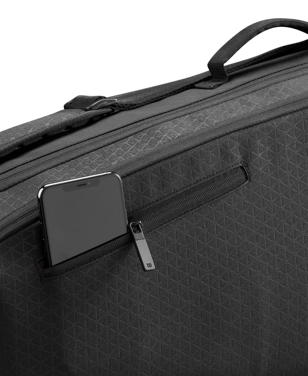 Wilson Clash v3 3 Pack Racquet Bag (Black/Infrared) - RacquetGuys.ca