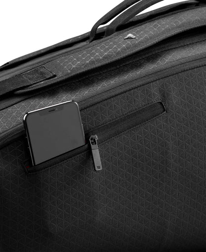 Wilson Clash v3 6 Pack Racquet Bag (Black/Infrared) - RacquetGuys.ca